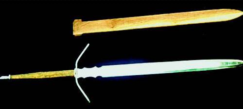  Two Handed Broad Sword